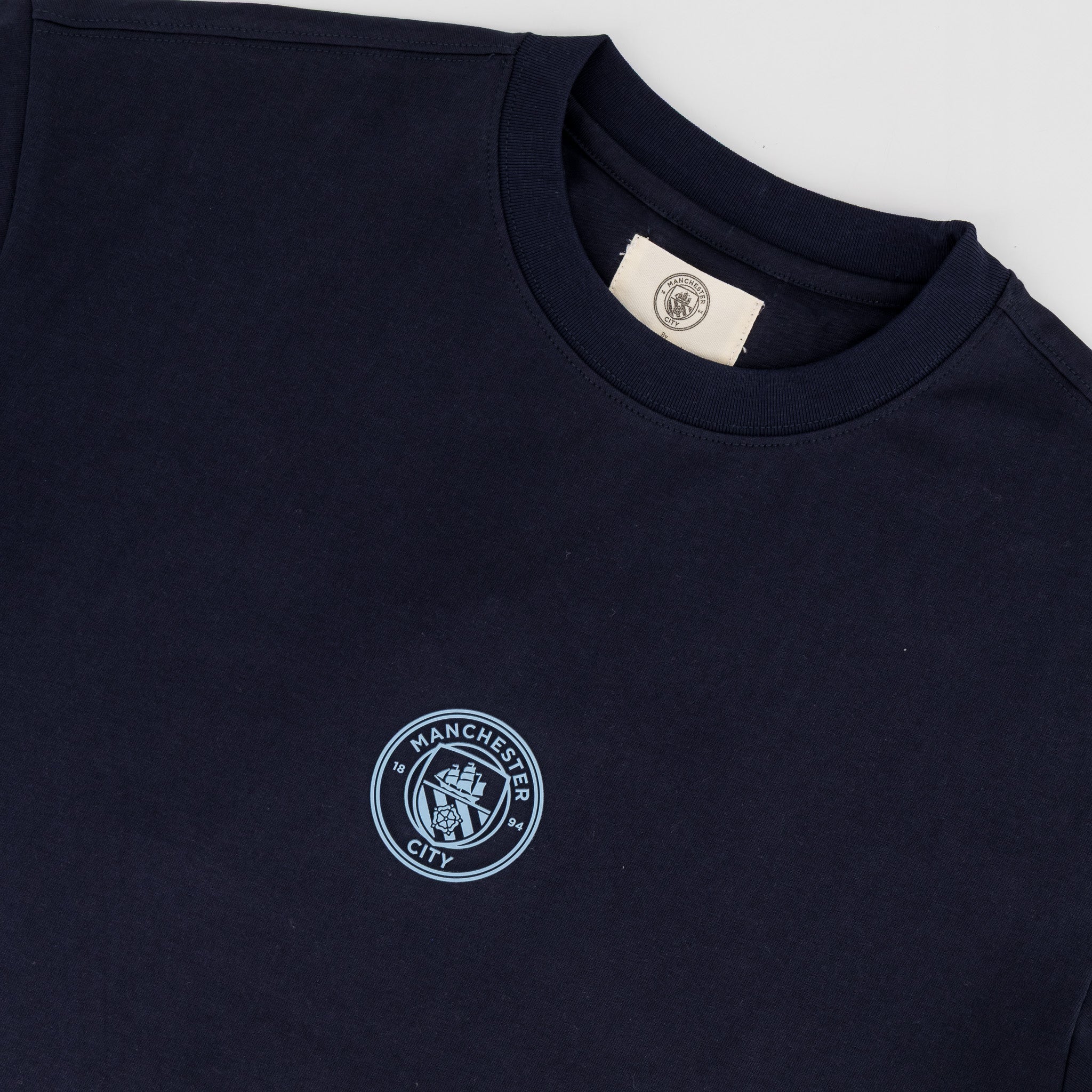Manchester City Electric Crest Boxy Tee-Navy - Image 6